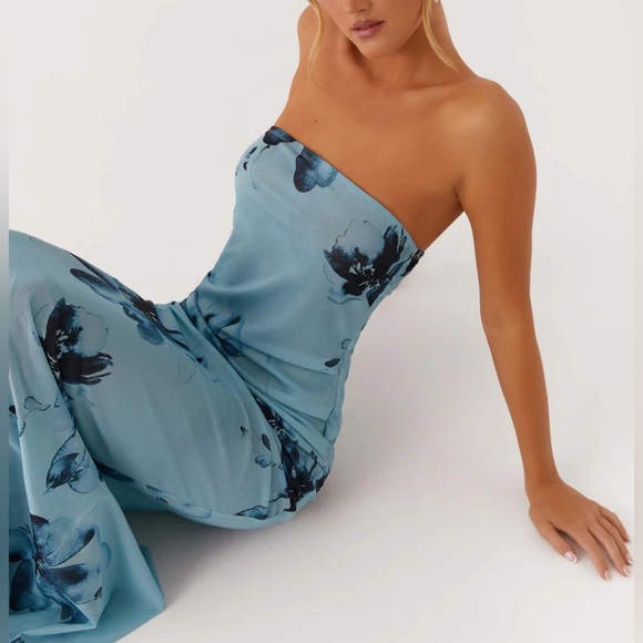 Peppermayo Dresses & Skirts - Peppermayo Field Of Dreams Maxi Dress Blue Size 4 NWT IN PACKAGE